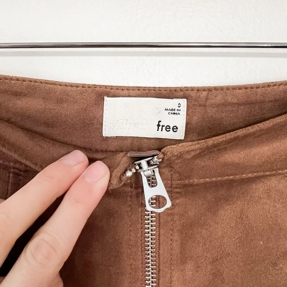 Aritzia Wilfred Free Leah Faux Suede Mini Skirt Size 0 Camel Brown Cognac